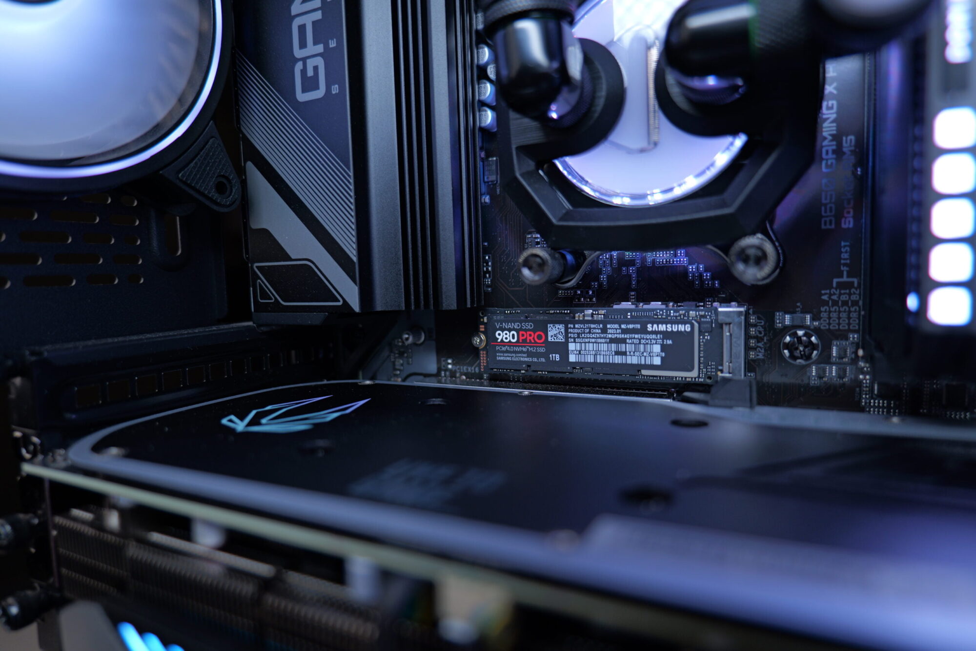 BattleBox HYDRO | RTX 4080 16GB | Intel Core i7-14700K | 64GB RGB RAM | 2TB SSD | Gaming Desktop PCs - Image 3