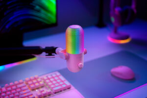 Razer Seiren V3 Chroma Quartz RGB Streaming Microphone 4 Razer Seiren V3 Chroma Quartz Pink USB streaming microphone with desktop stand and shock absorption