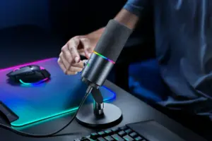 Razer Seiren V3 Pro Dynamic Microphone Black 3 Razer Seiren V3 Pro Black microphone with onboard audio controls and high-resolution recording
